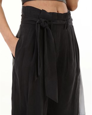 Siyah İpek Pantolon