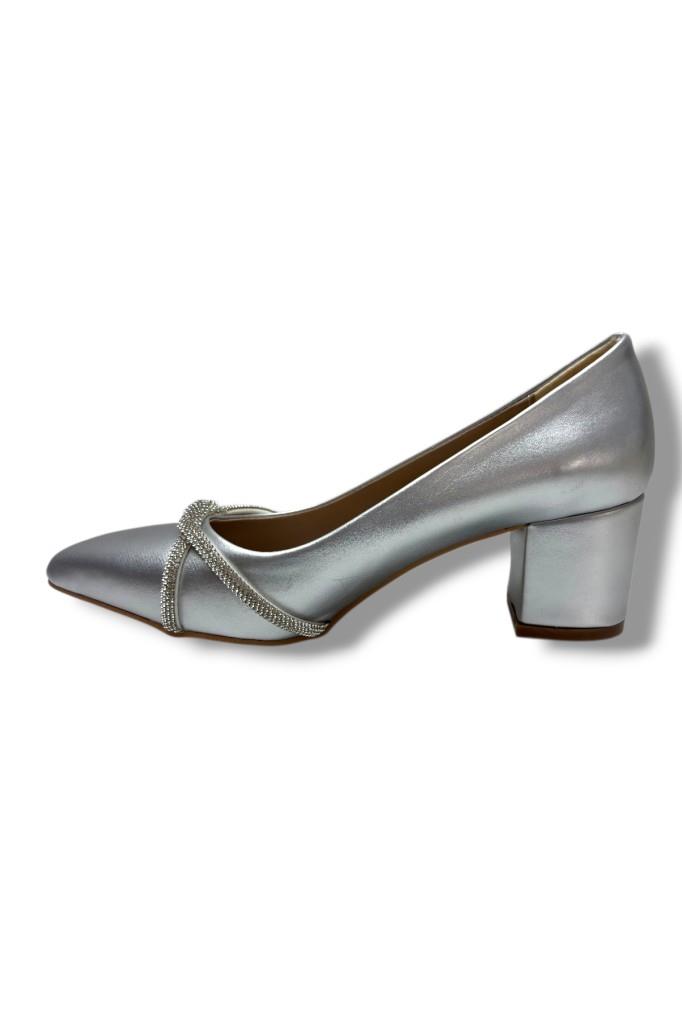C-Shoes CV138-26 Cilt Deri Burgu Taşlı Kalın Topuk Kadın Ayakkabı