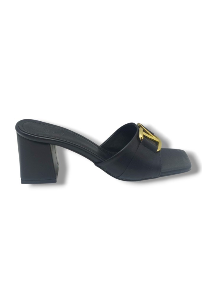 Ceylan Shoes 225-26 Cilt V Tokalı Kalın Topuk Kadın Terlik