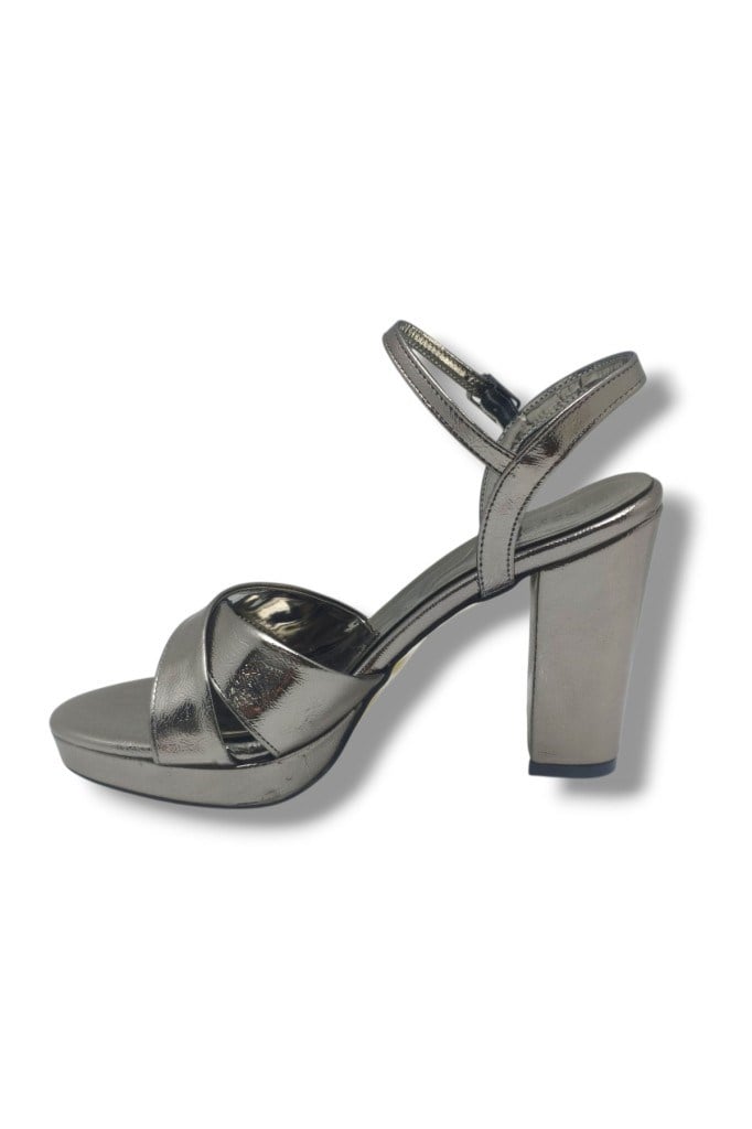 Erbay 308-26 Parlak Sıvama Deri Çapraz Bant Kalın Topuk Kadın Sandalet(11cm)