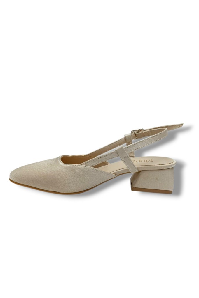 Mengi 686-26 Parlak Saten Kare Topuk Arkası Ve Yanları Açık Kadın Ayakkabı(3,5cm)