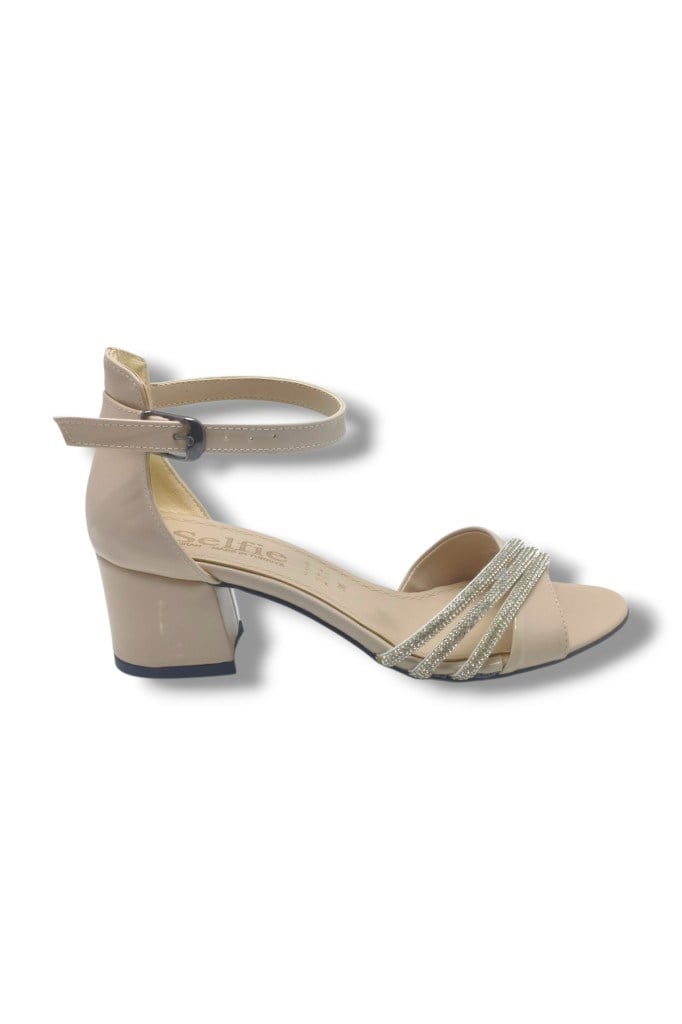 Selfie 4265-26 Rugan Taşlı Çapraz Bant Orta Topuk Fashion Kadın Sandalet(5,5cm)