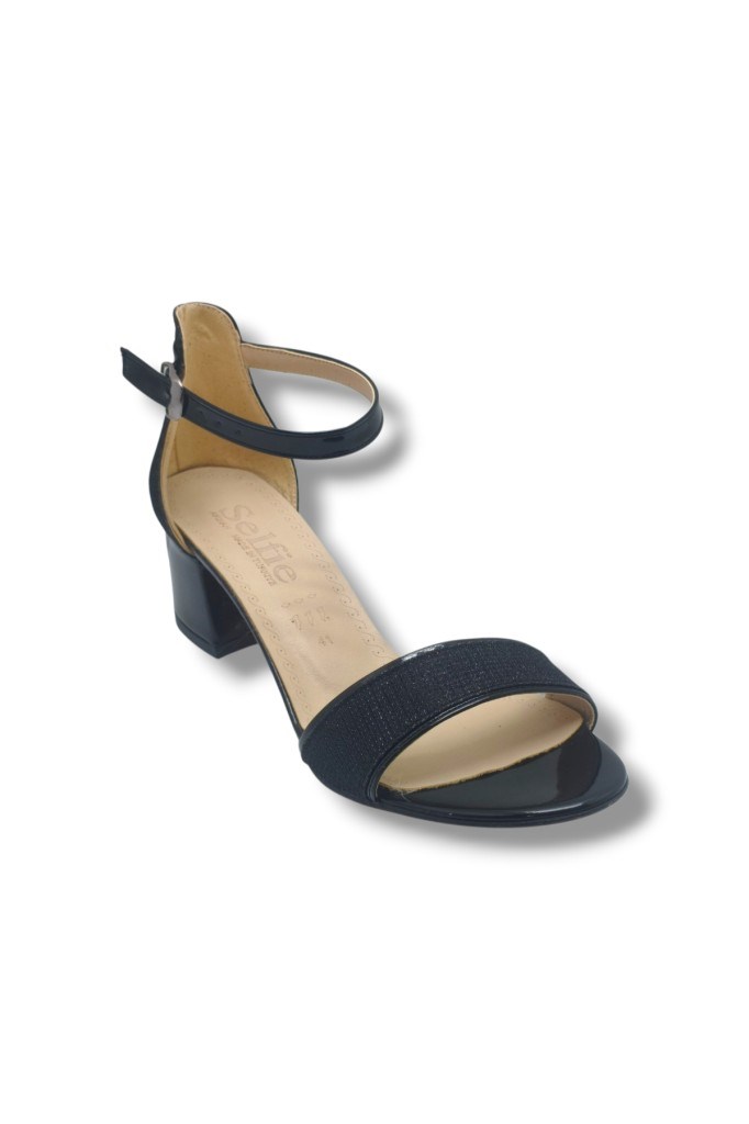 Selfie 4270-26 Simli Rugan Tek Bant Orta Topuk Büyük Numara Fashion Kadın Sandalet(5,5cm) 41-43