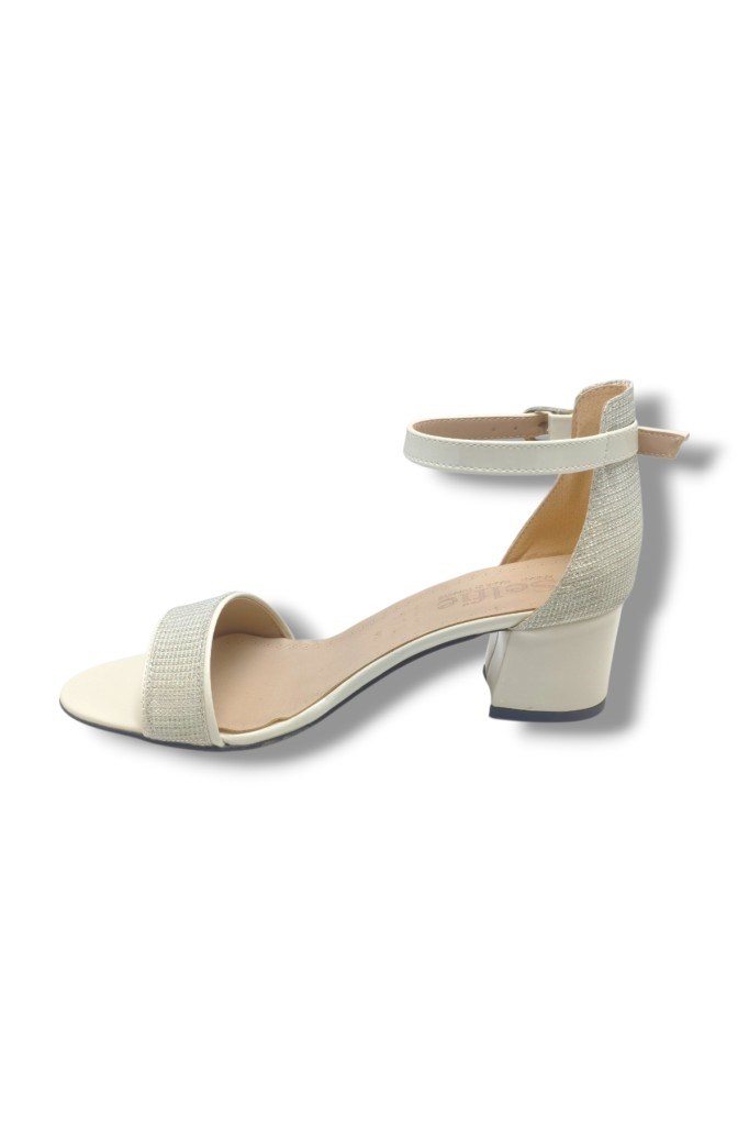 Selfie 4270-26 Simli Rugan Tek Bant Orta Topuk Büyük Numara Fashion Kadın Sandalet(5,5cm) 41-43