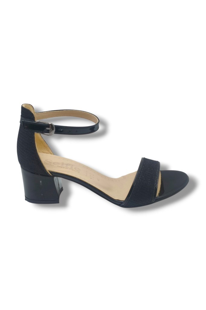 Selfie 4270-26 Simli Rugan Tek Bant Orta Topuk Büyük Numara Fashion Kadın Sandalet(5,5cm) 41-43