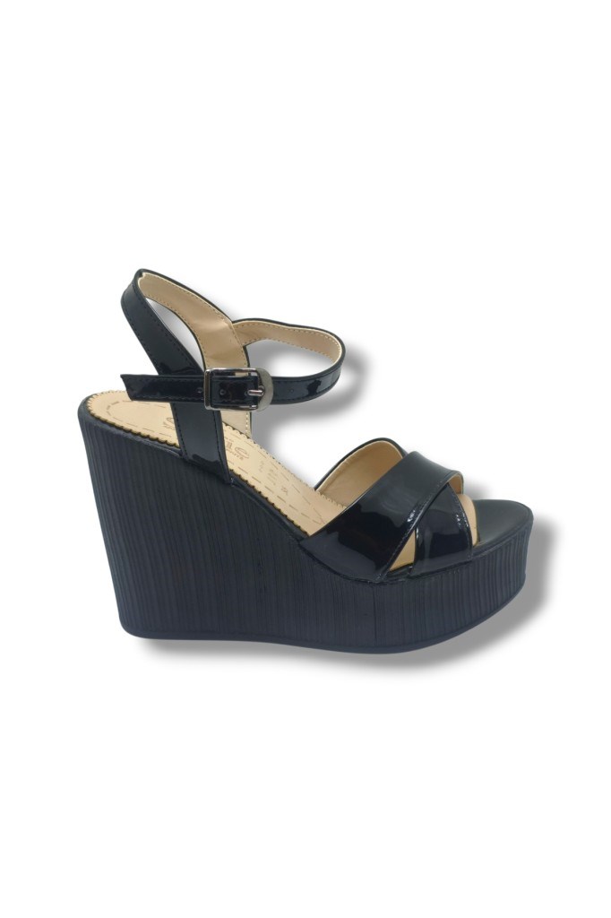 Selfie 4285-26 Rugan Çapraz Bant Yüksek Dolgu Taban Fashion Kadın Sandalet(11cm)