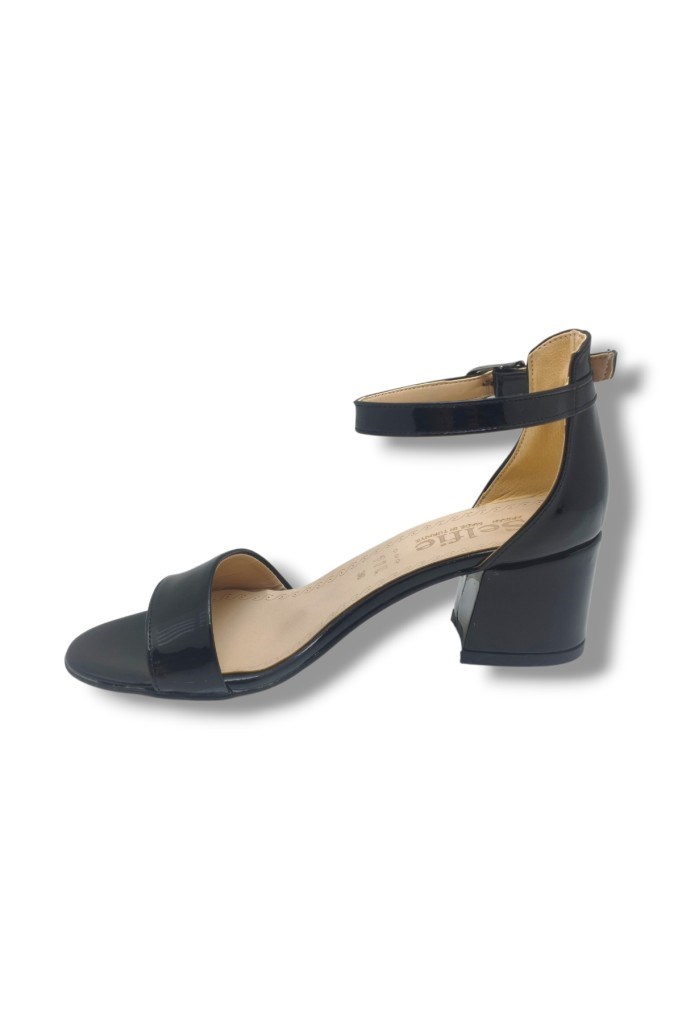Selfie 4601-26 Rugan Tek Bant Orta Topuk Fashion Kadın Sandalet(5,5cm)