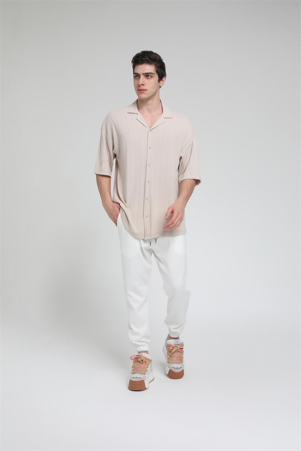 Apaş Yaka Oversize Kısa Kol Penye Gömlek R-3586
