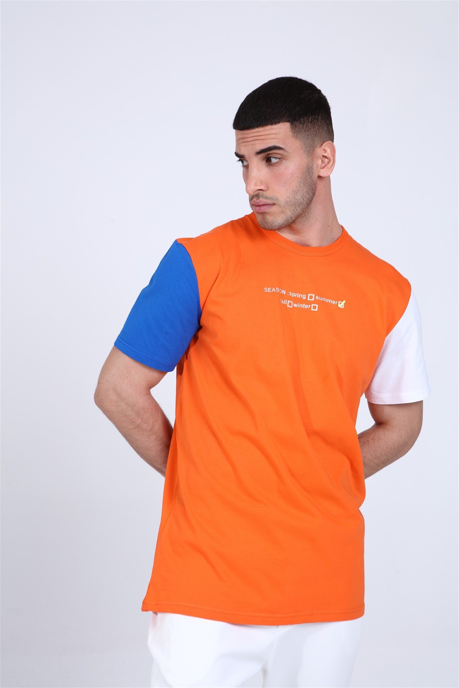 BASKILI ÜÇ RENK T-SHİRT R-5223