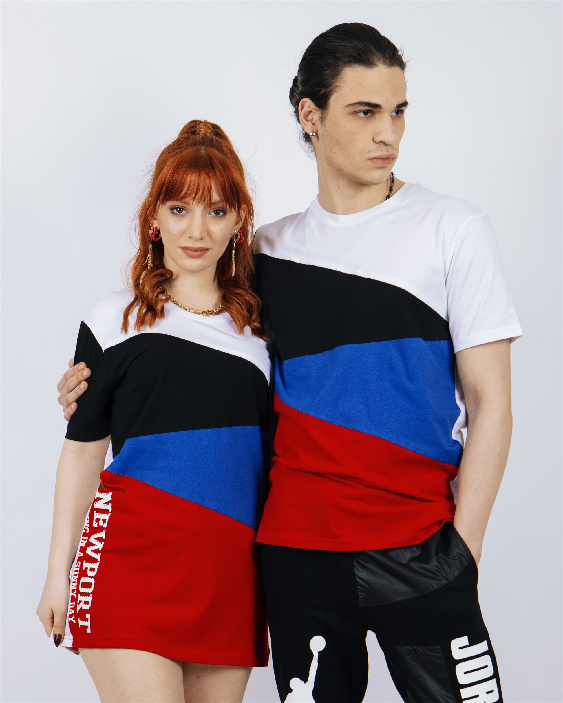 R-5171 4 RENKLİ ÇAPRAZ KESİMLİ T-SHİRT
