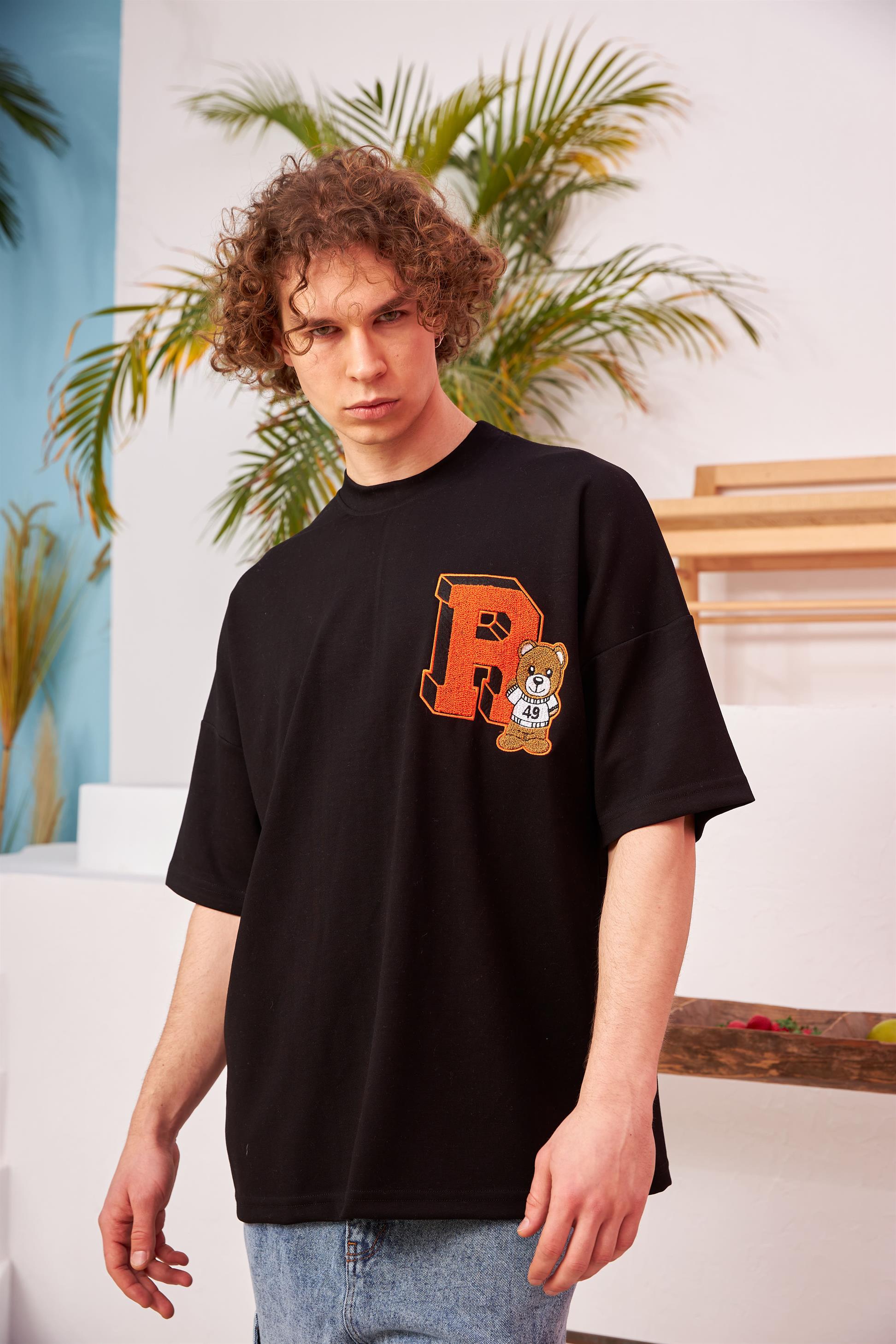 R-5582 Ayıcık Nakışlı Oversize Scuba T-shirt