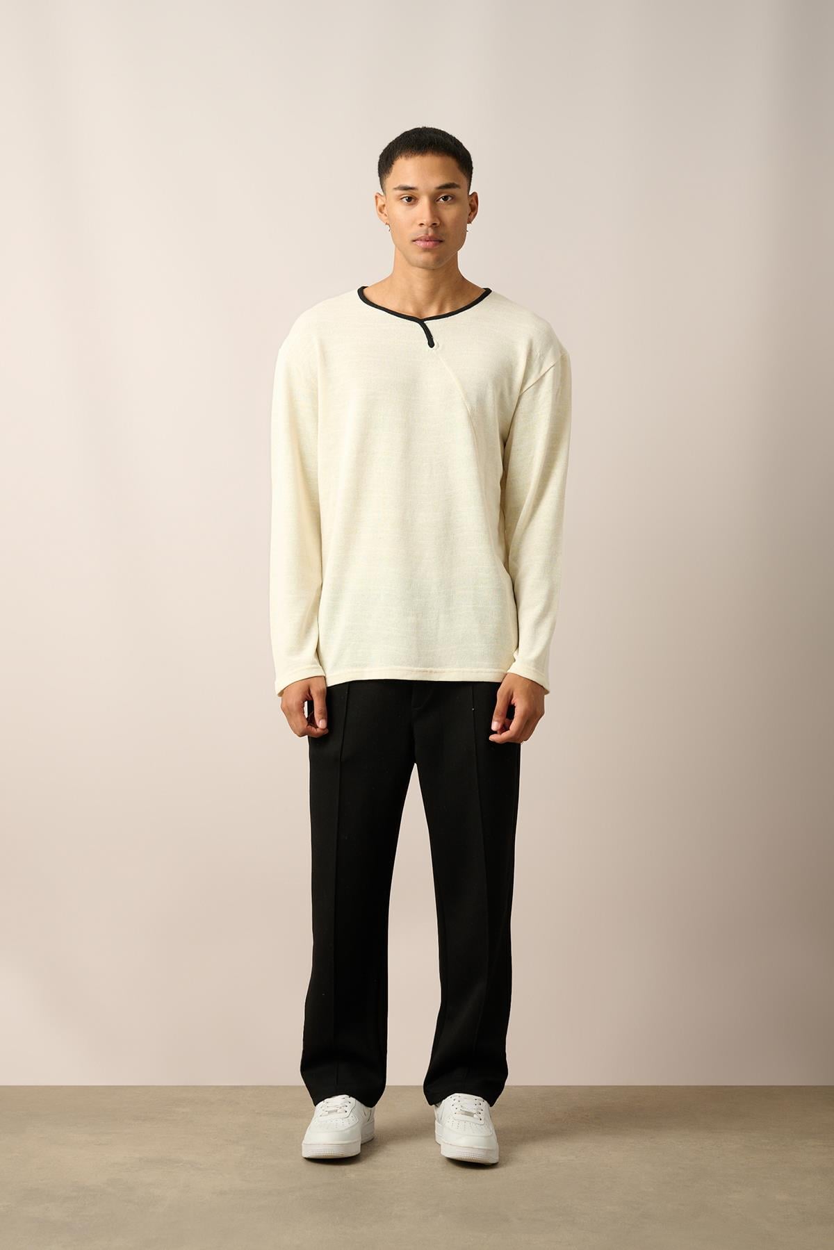 R-5798 Yaka Biye Detaylı Jakarlı Süprem Sweatshırt