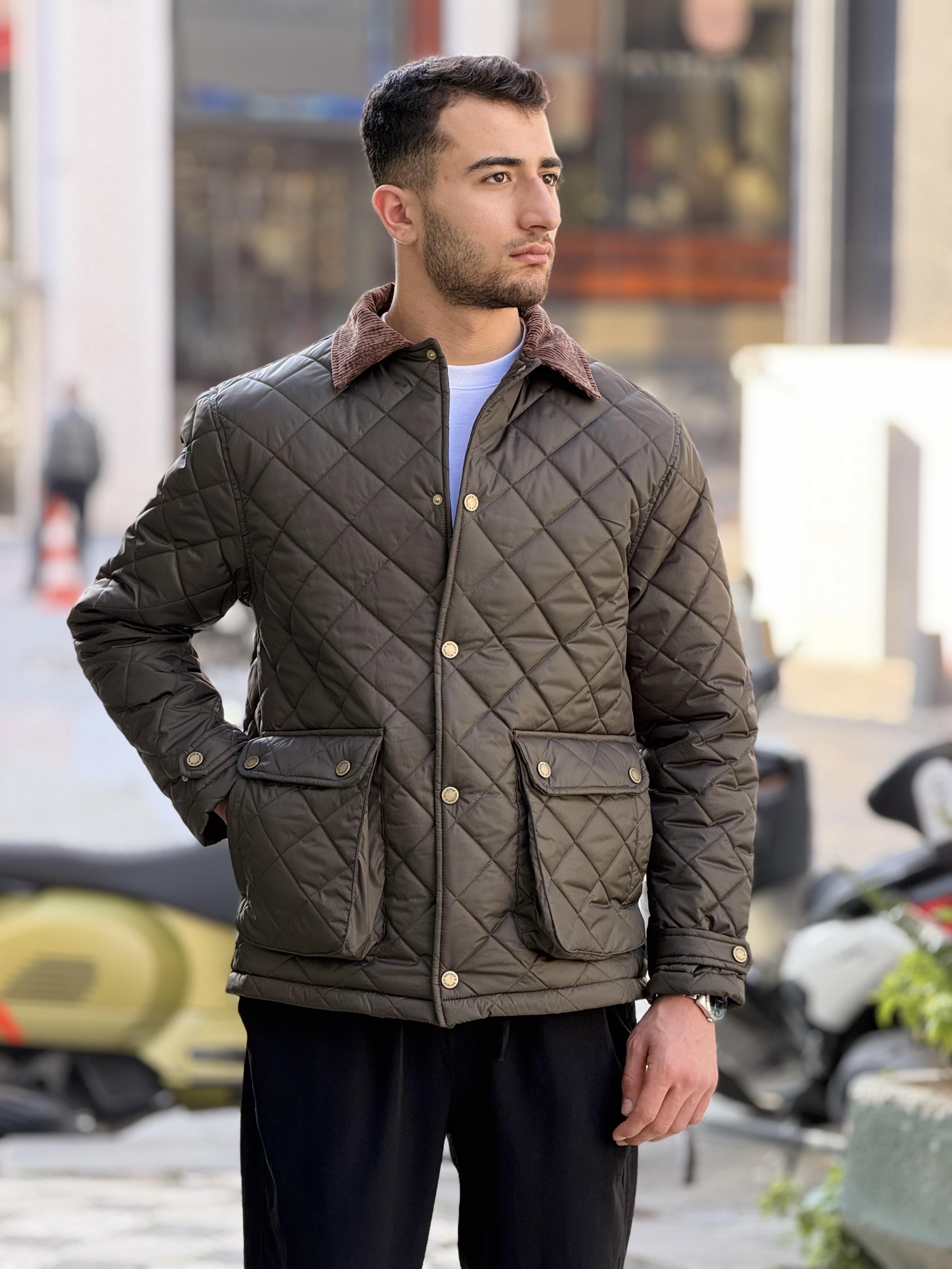 X-2033 Yaka Garni Detaylı Astarlı Kapitone Mont