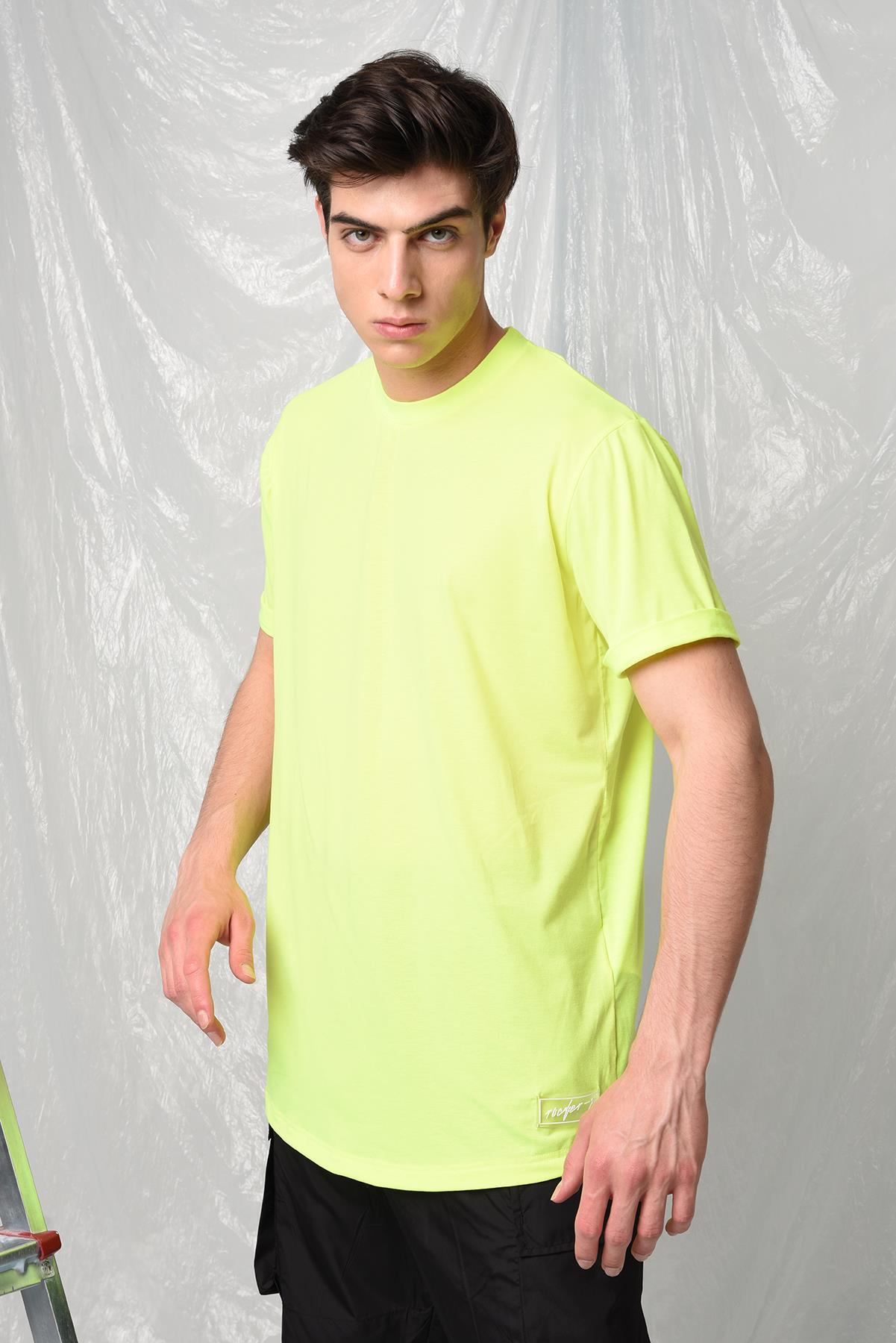 YANDAN YIRTMAÇLI BASİC  T-SHİRT R-5167