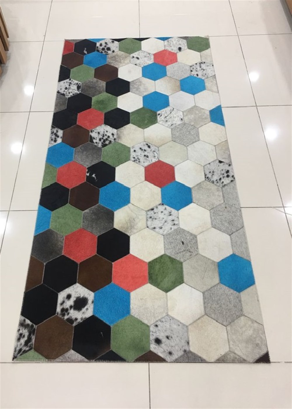 Bienna Fur Kaymaz Taban Doğal Deri Halı / Kilim