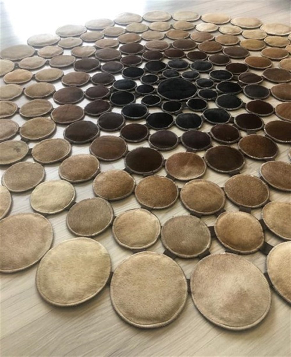 Bienna Fur Kaymaz Taban Doğal Deri Halı / Kilim
