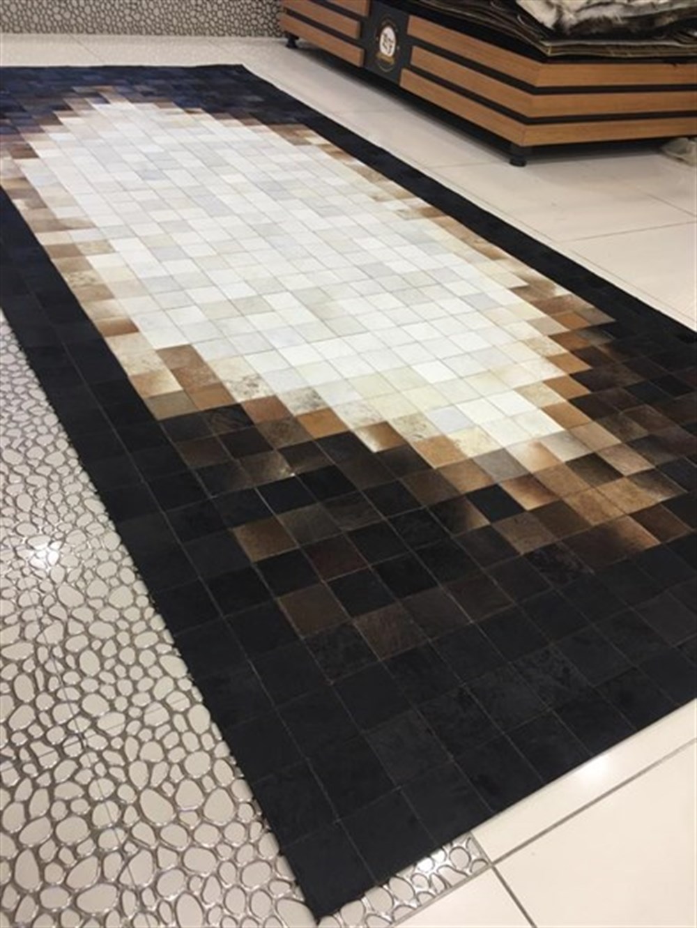 Bienna Fur Kaymaz Taban Doğal Deri Halı / Kilim