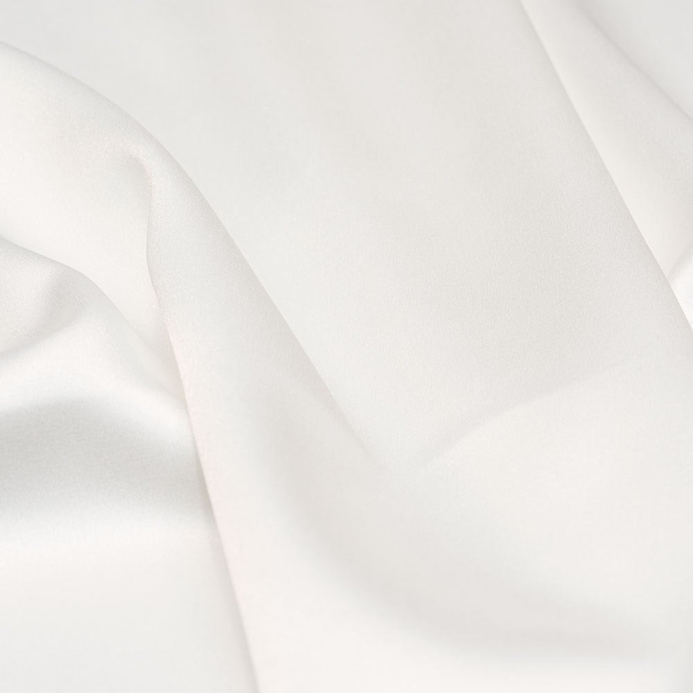 İnce Mikro Saten Kumaş Kırık Beyaz