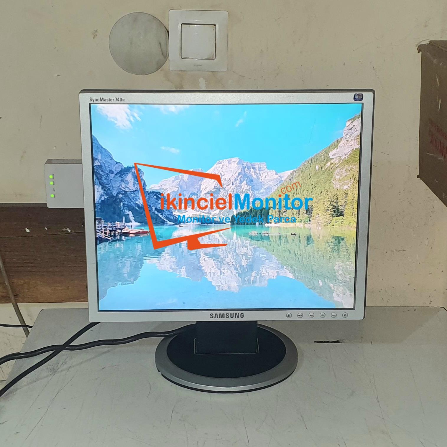 Güvenlik Kamera Monitörü SAMSUNG 17