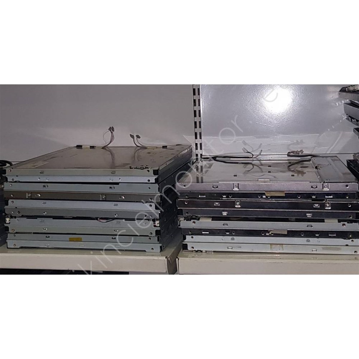 TOPTAN SATIŞ SIFIR ÇİZİK 17 inch LCD KARE EKRAN PANELLER MARKALAR KARIŞIK DIR ÇOK TEMİZ