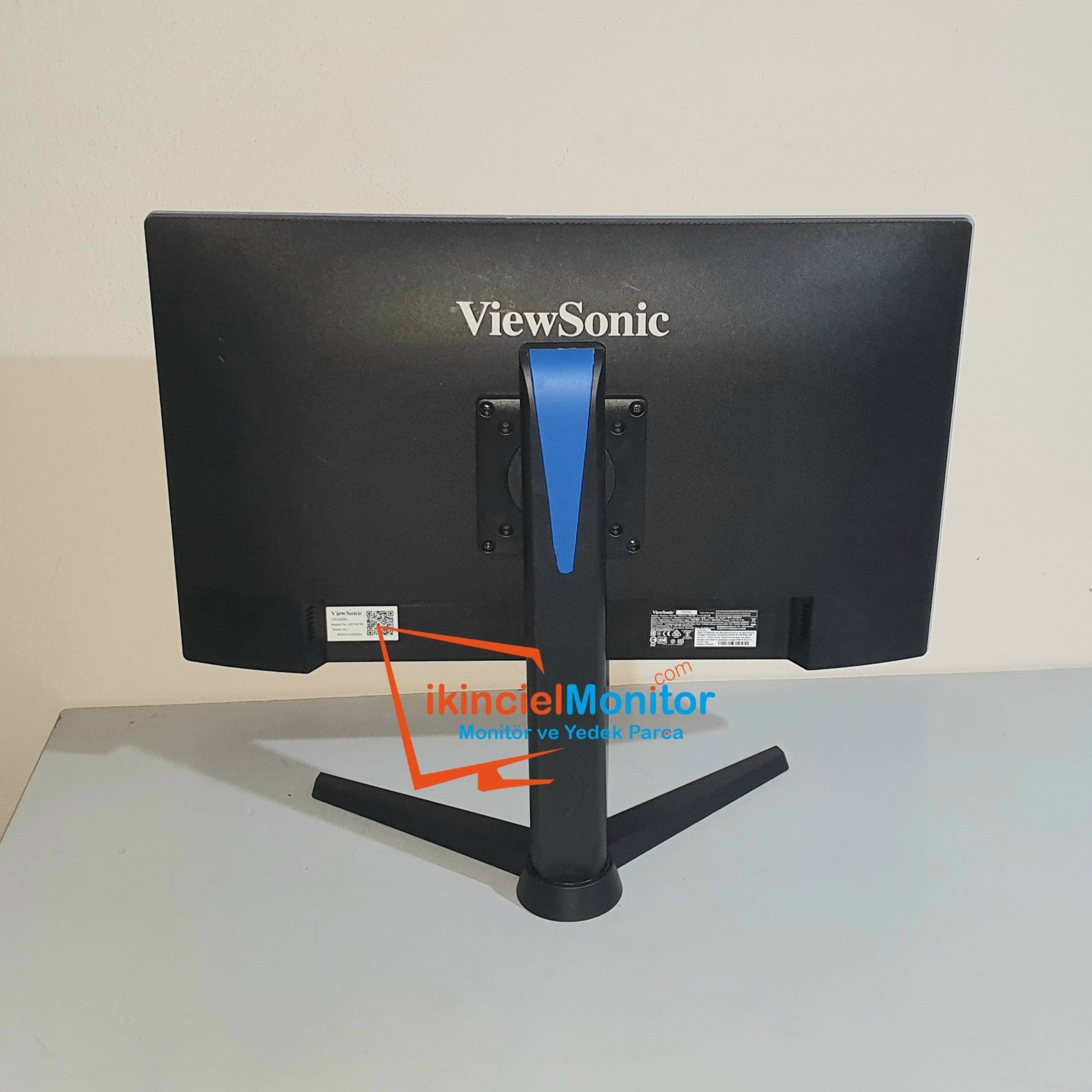 75x75mm 100x100mm VESA Pivot Monitör Standı