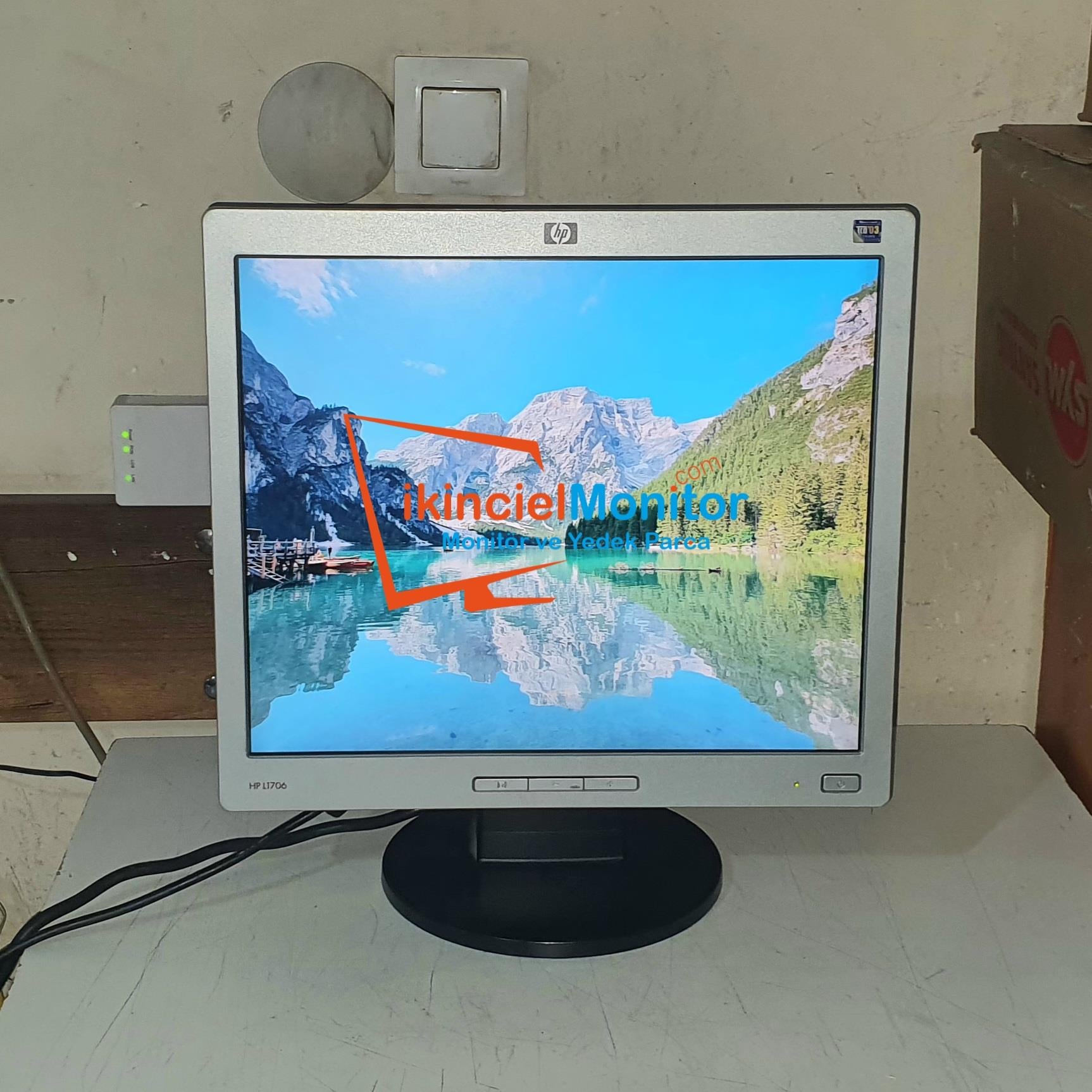 HP L1706 17
