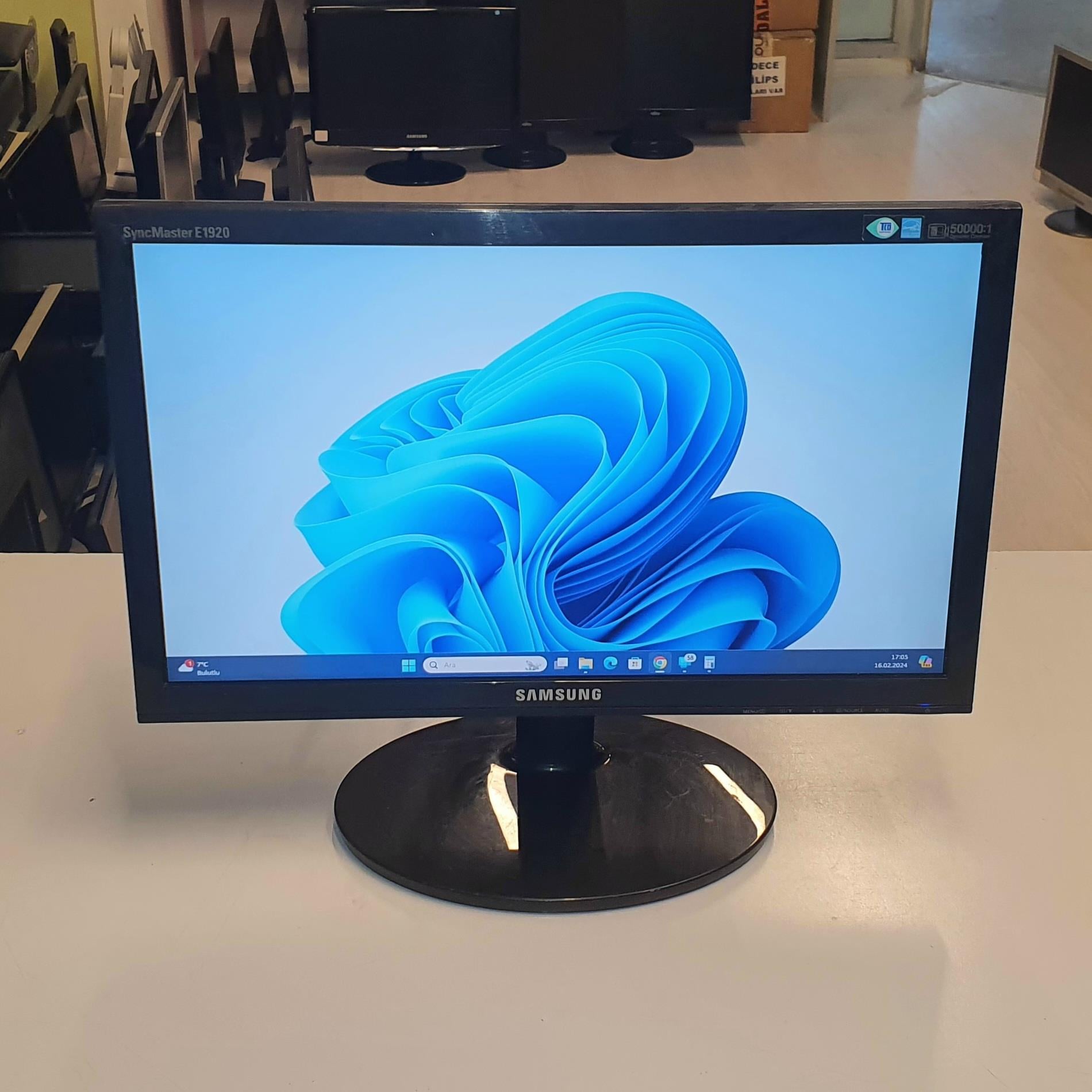 Samsung E1920NX 18.5 inç LCD Monitör 2.El 