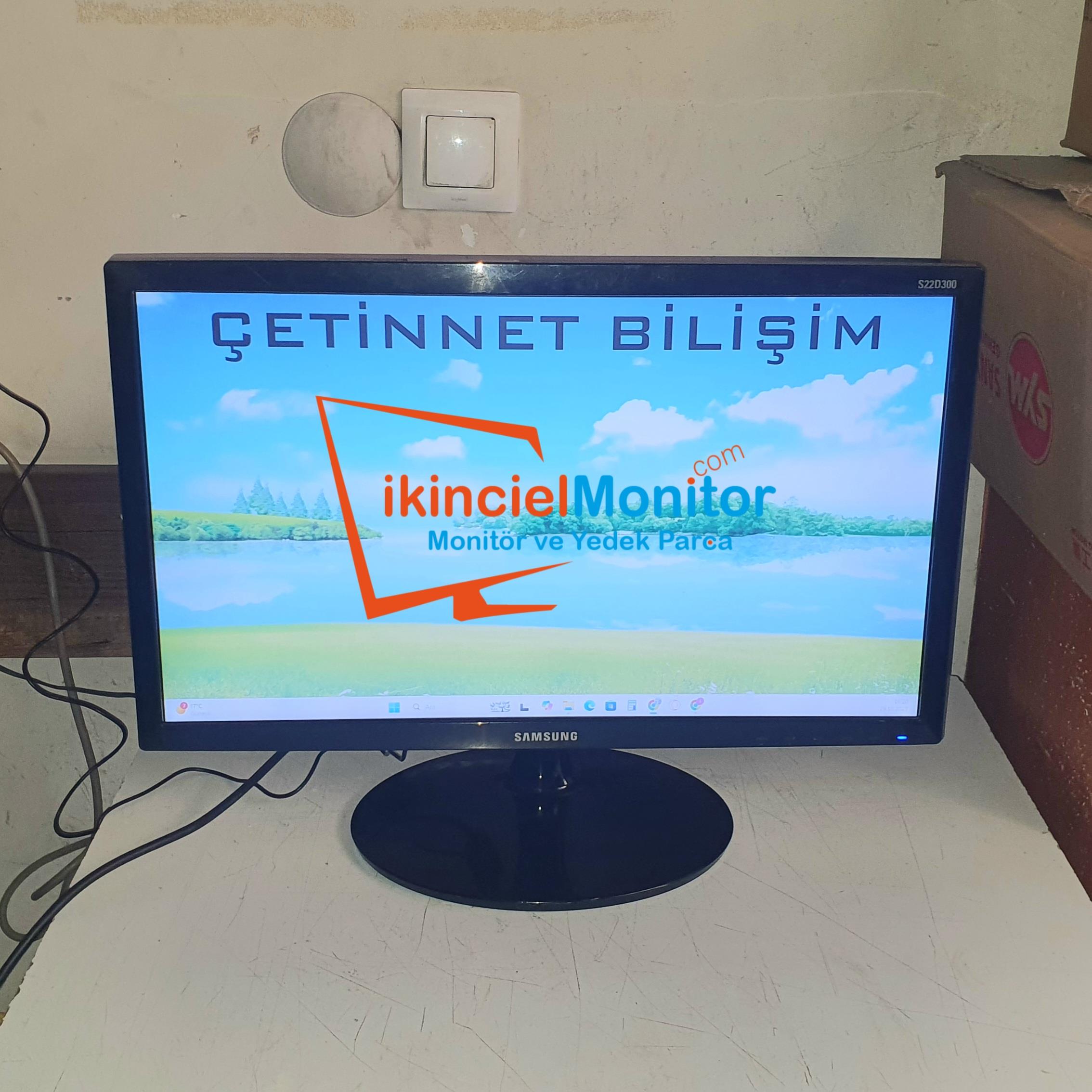 HDMI Girişli Monitör S22D300HY 21.5