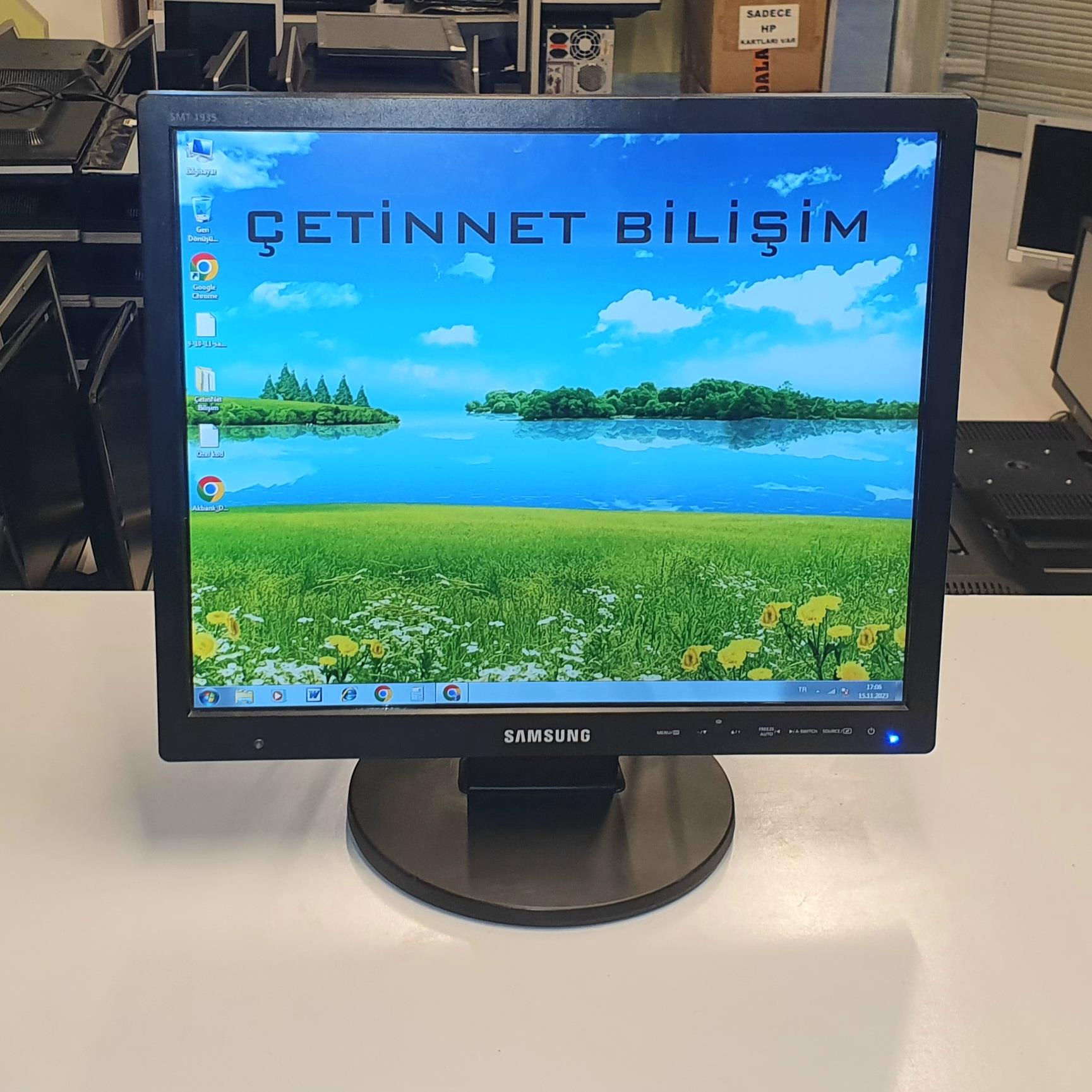 Samsung SMT-1935 19 inç LED Monitör BNC HDMI VGA