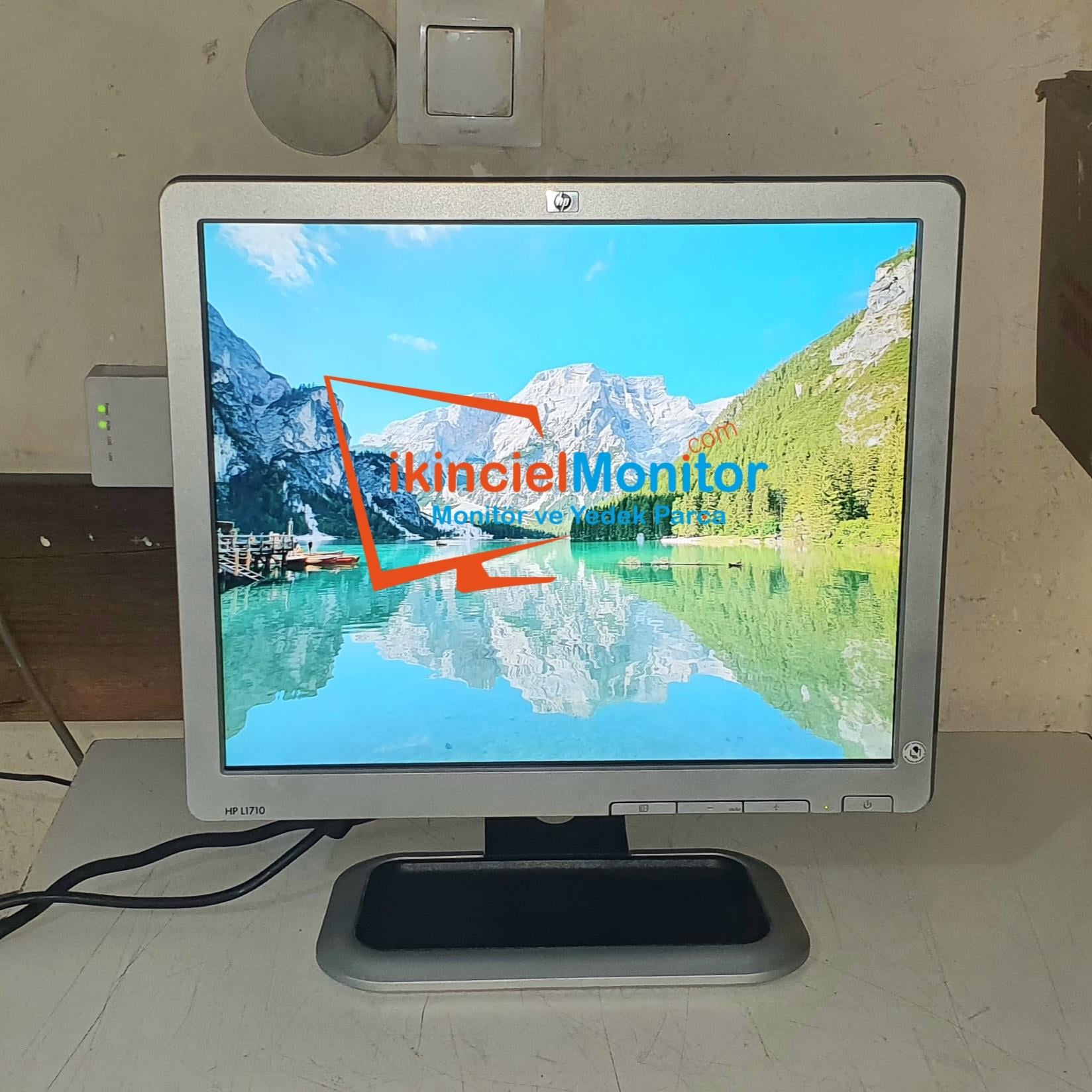 17 inç LCD Monitör HP L1710 Güvenlik Kamera Monitörü