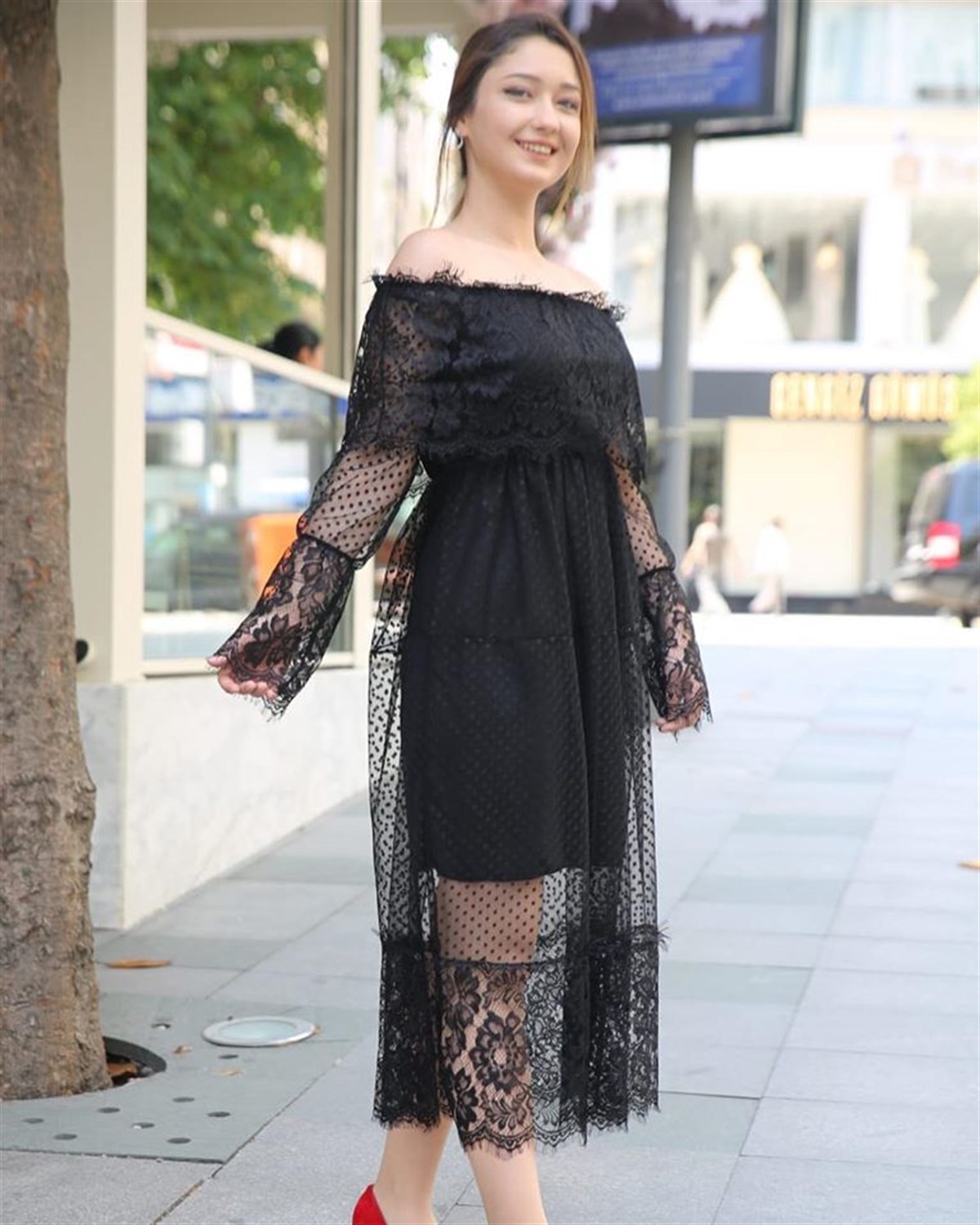 Kadın Madonna Yaka Dantelli Elbise | Mia Butik