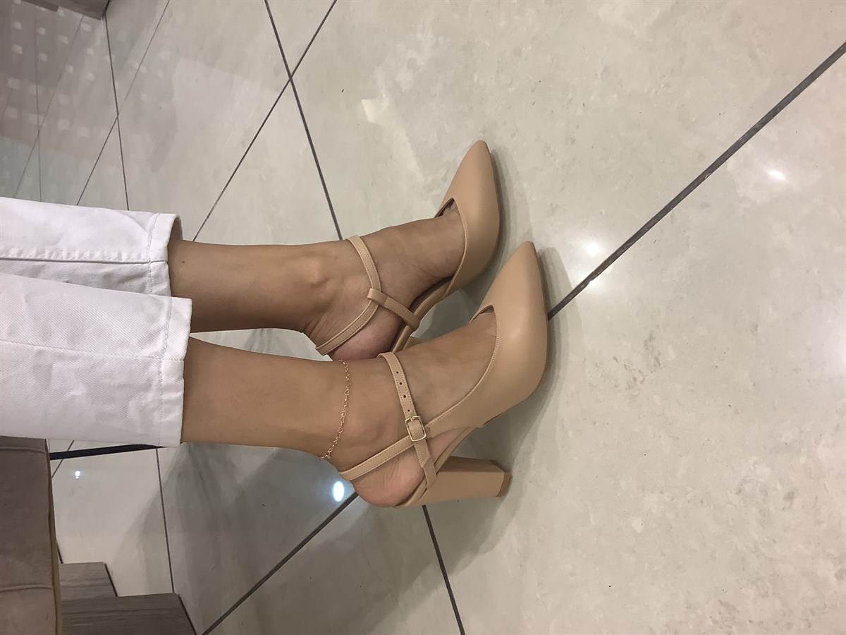 STİLETTO CİLT ARKASI AÇIK NUDE