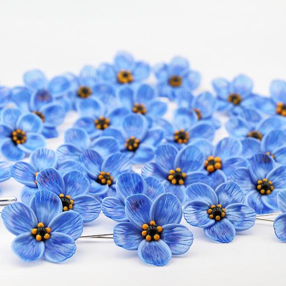 Hande Erbük | Unutma Beni Çiçeği Yaka İğnesi