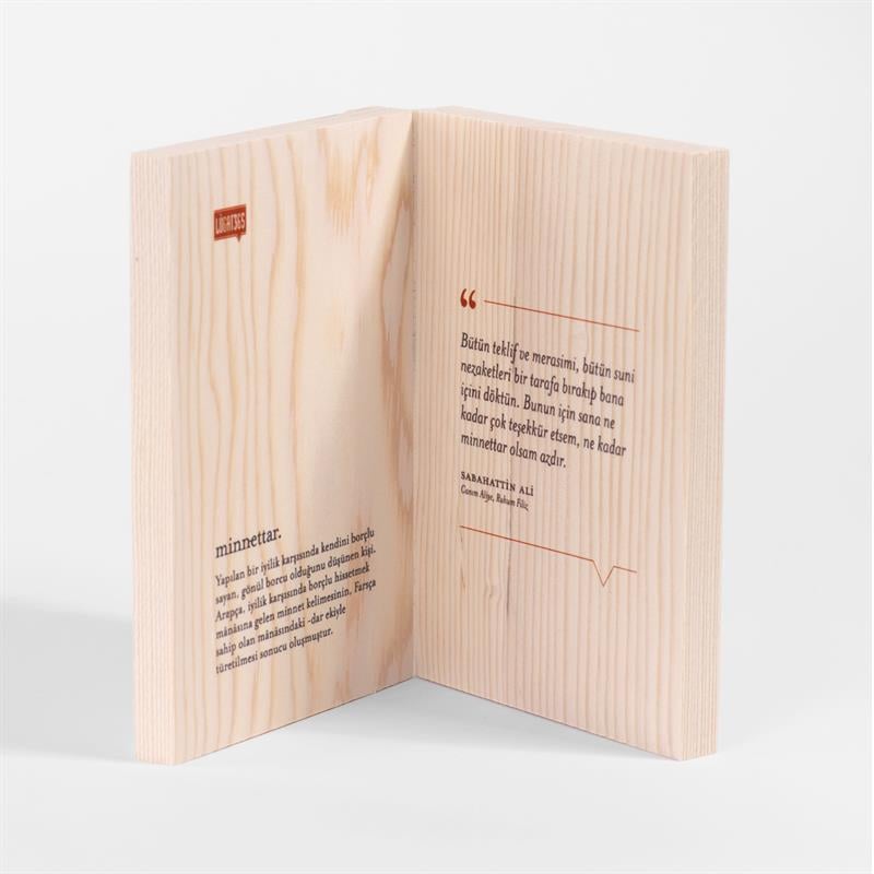 Minnettar Ahşap Kitap