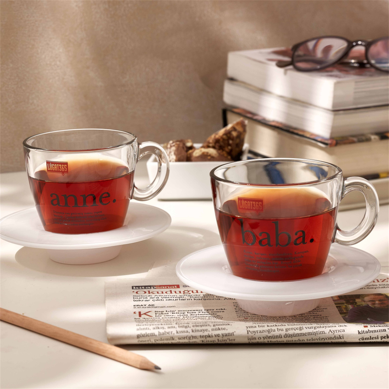 Baba Tabaklı Cam Fincan