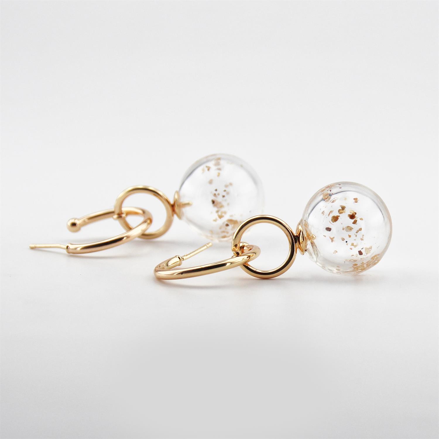 Hande Erbük | Yaldızlı Transparan Cam Balon Küpe