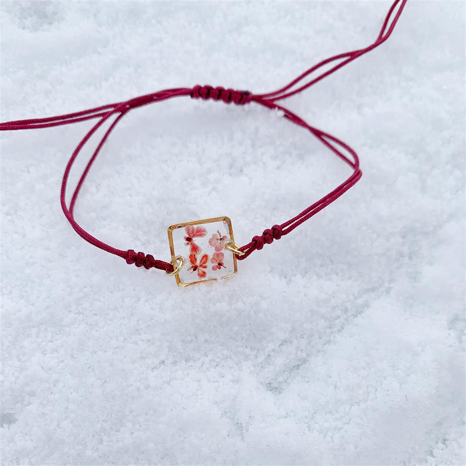 SevdiklerimizFiorel Design | Gerçek Pembe Çiçekli Kare Bileklik