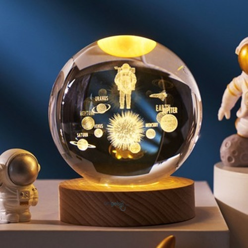 3d Astronot Ve Gezegenler Işıklı Cam Küre 8 Cm