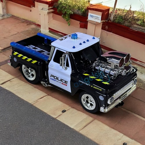 Drift Atan Polis Arabası Kumandalı Sesli Işıklı