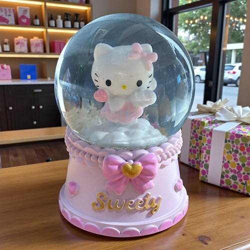 Kar Küresi Hello Kitty 60'ml Işıklı