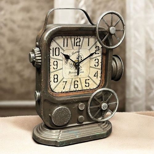 Retro Dekoratif Metal Film Makinesi Saat