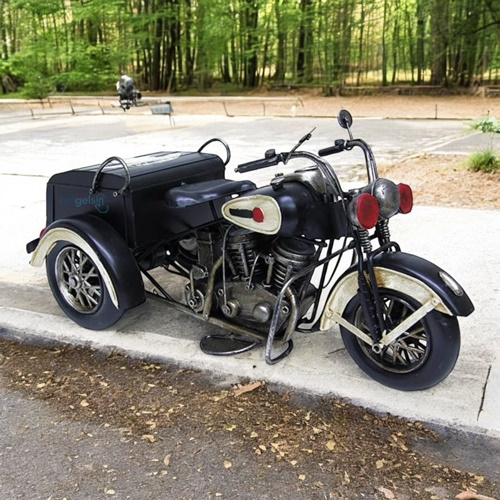 Retro Dekoratif Üç Tekerli Metal Motorsiklet