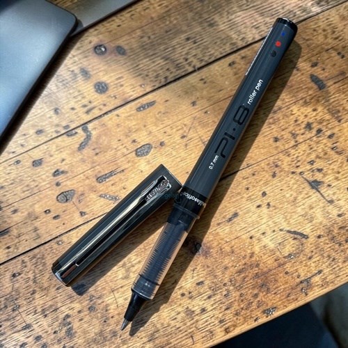 Scrikss Pi-8 Roller Kalem 0.7mm Siyah