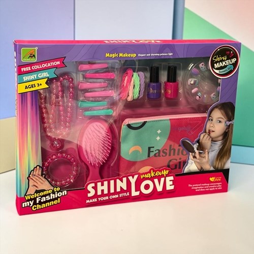 Shiny Love Magic Makeup Çantalı Oyuncak Makyaj Seti