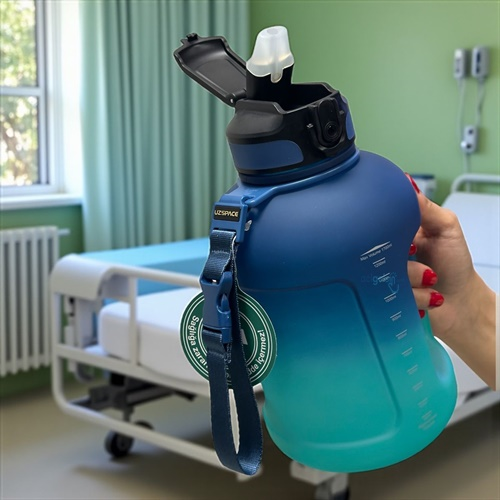 Uzspace 1700 Ml Çift Renk Pipetli Taşıma Askılı Kulplu