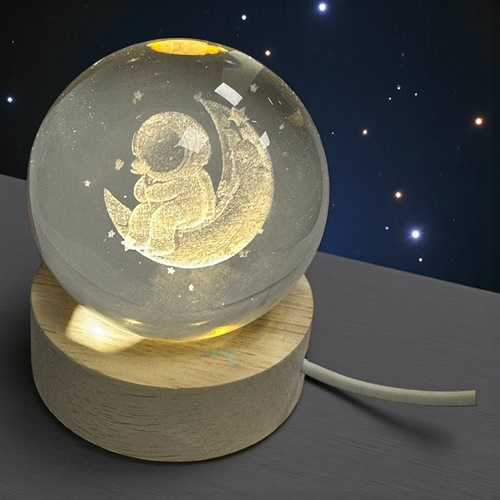 3d Aydaki Astronot Işıklı Cam Küre 6 Cm