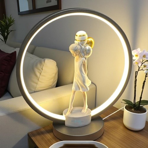 Dekoratif Masa Üstü Usb Led Lamba Balonlu Ayakta Kız Beyaz