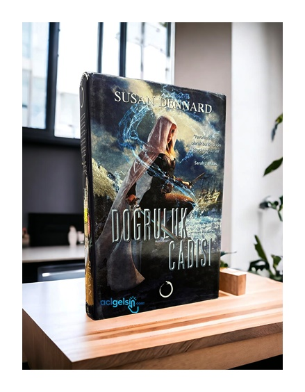 Doğruluk Cadısı - Susan Dennard