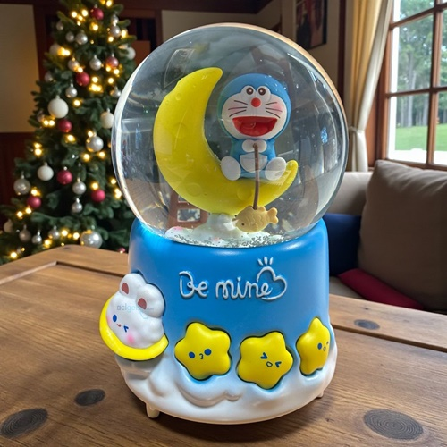 Kar Küresi Doraemon 100 Mm Püskürtmeli Işıklı Müzikli