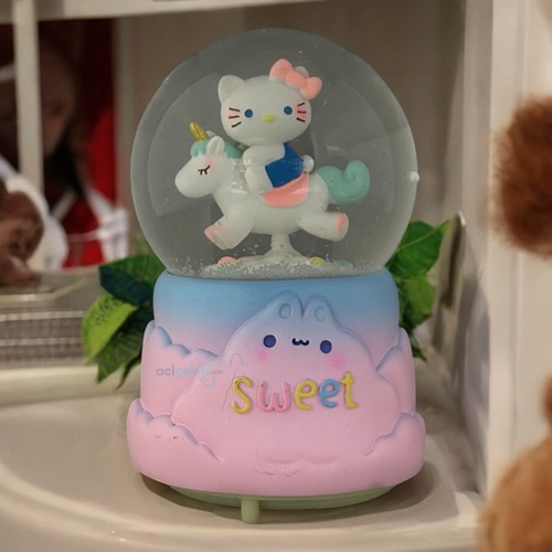 Kar Küresi Hello Kitty 100 Mm Püskürtmeli ,ışıklı , Müzikli